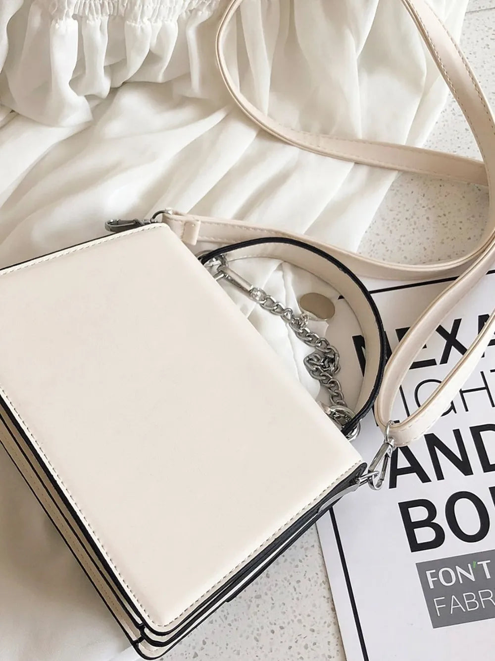 Sac à main en cuir PU avec bandoulière détachable en chaîne