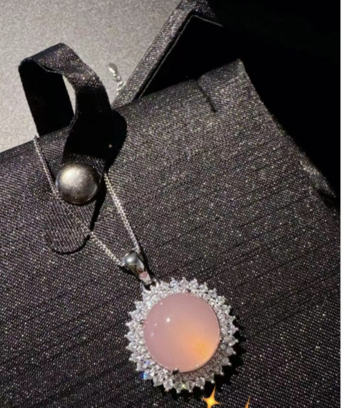 Set of necklace and ring with round pink gemstone, silver-plated zirconia
