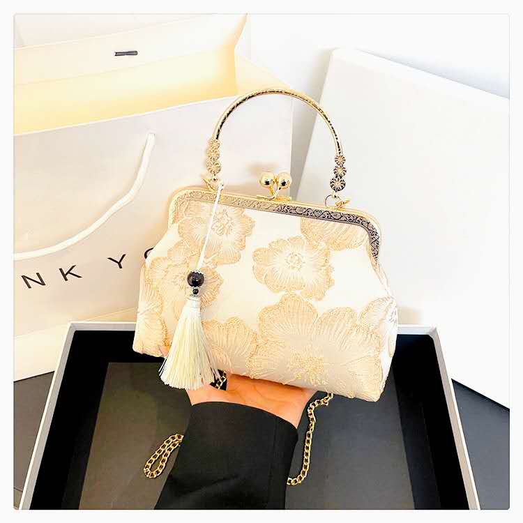 Vintage Gold Floral Embroidery Kiss Lock Clutch, Tassel Decor Removable Chain Evening Handbag for Wedding Party