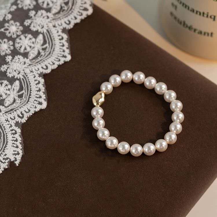 Natural Freshwater Pearl Beaded Bracelet with Gold Accent(10mm)