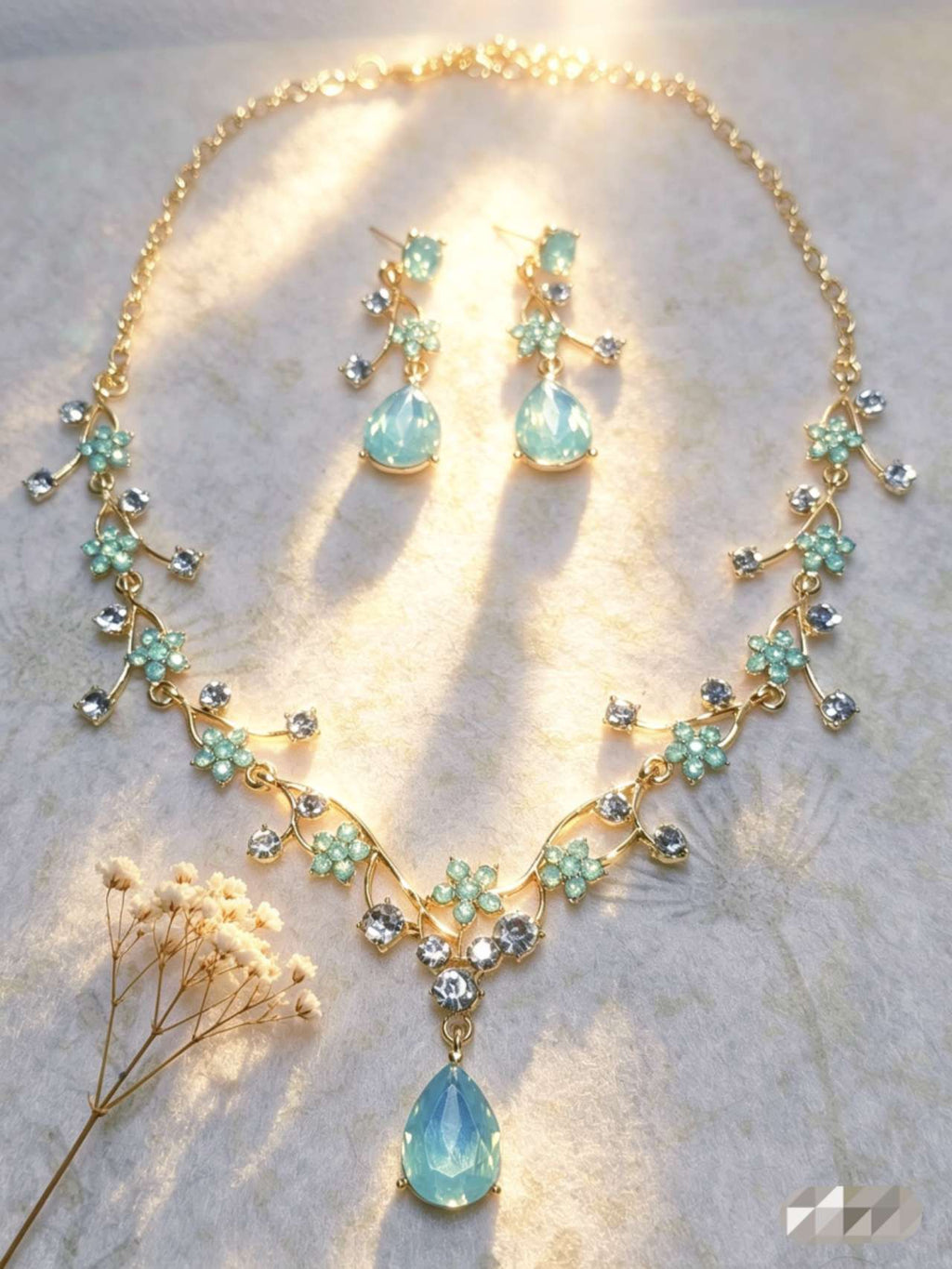 Floral Crystal Jewelry Set: Necklace & Drop Earrings