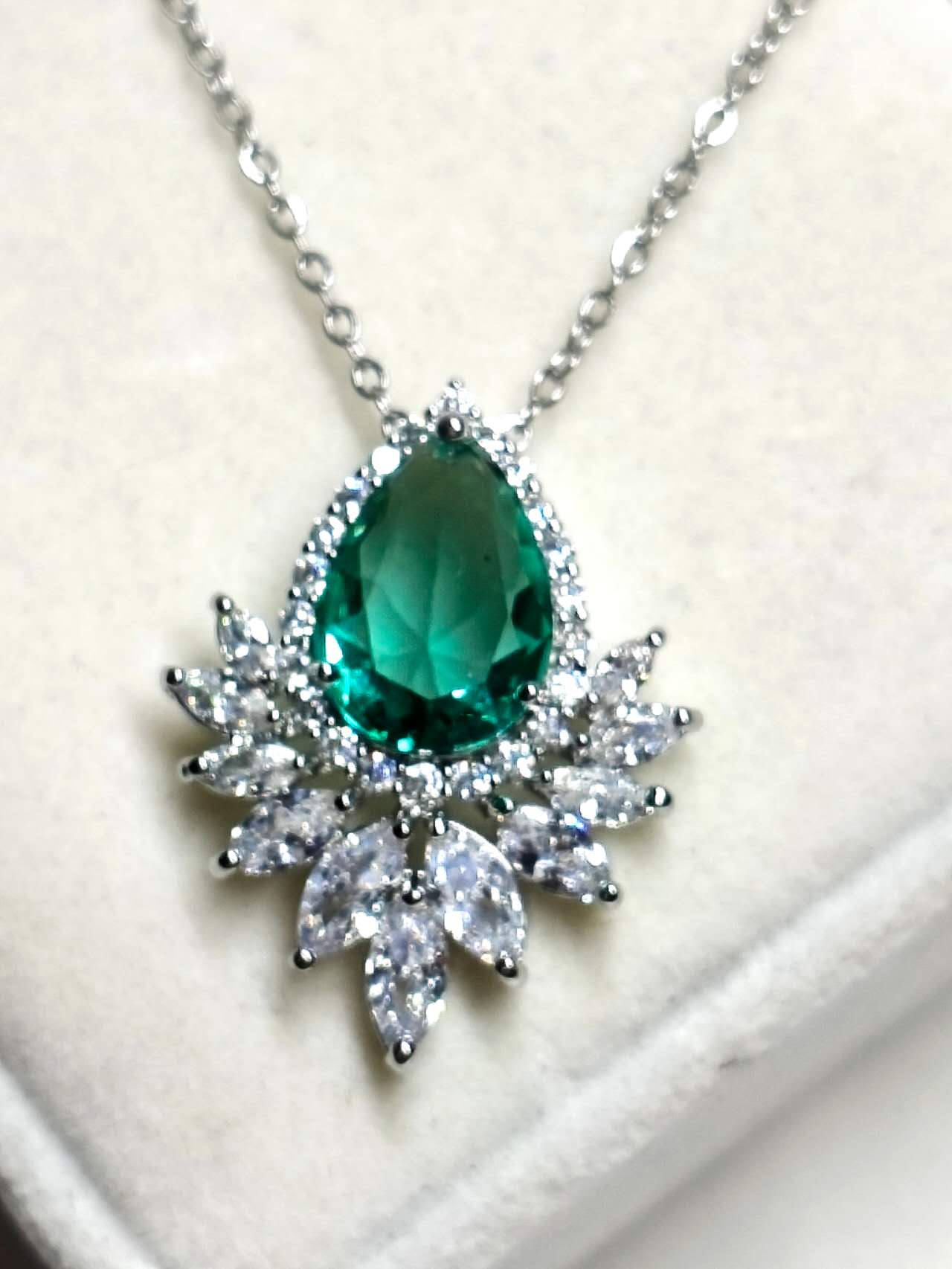 Pearl Cut Emerald Green Cubic Zircon Pendant Necklace Stainless Steel Chain