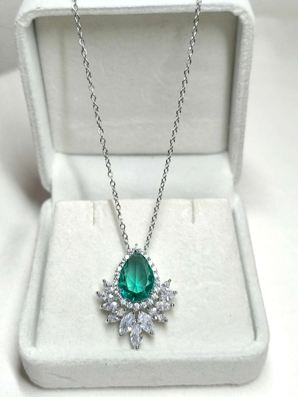 Pearl Cut Emerald Green Cubic Zircon Pendant Necklace Stainless Steel Chain