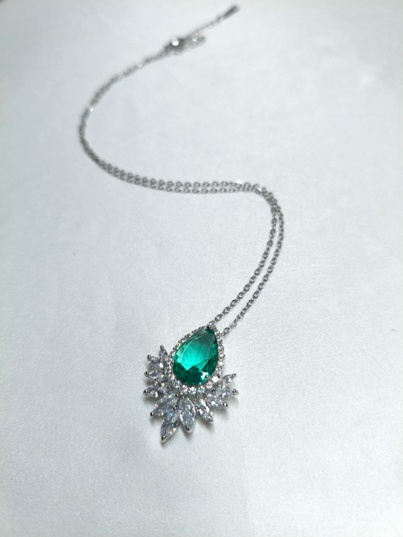 Pearl Cut Emerald Green Cubic Zircon Pendant Necklace Stainless Steel Chain