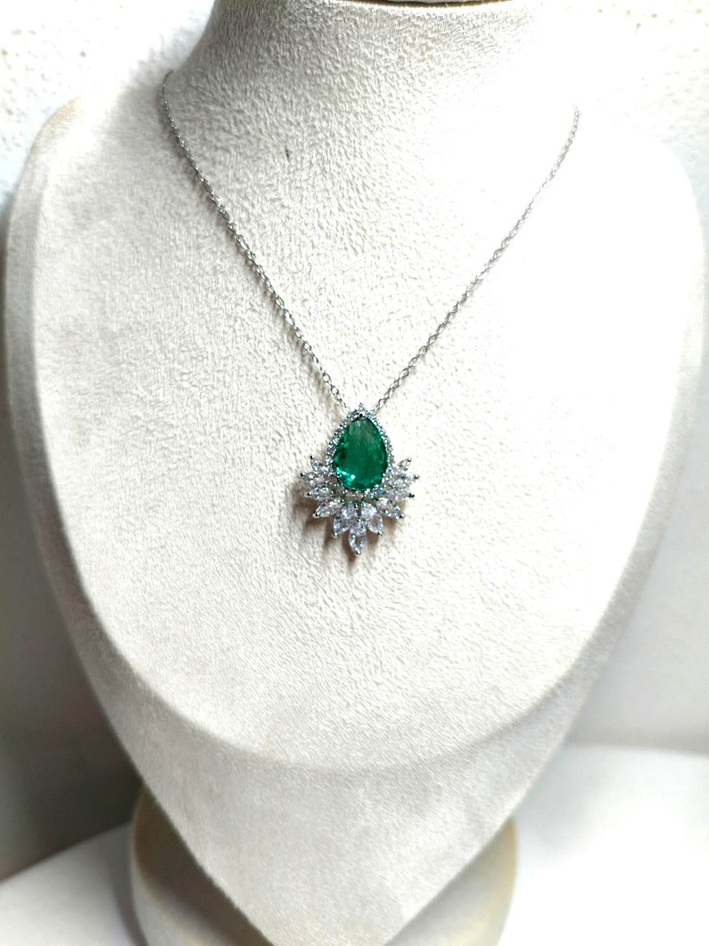 Pearl Cut Emerald Green Cubic Zircon Pendant Necklace Stainless Steel Chain