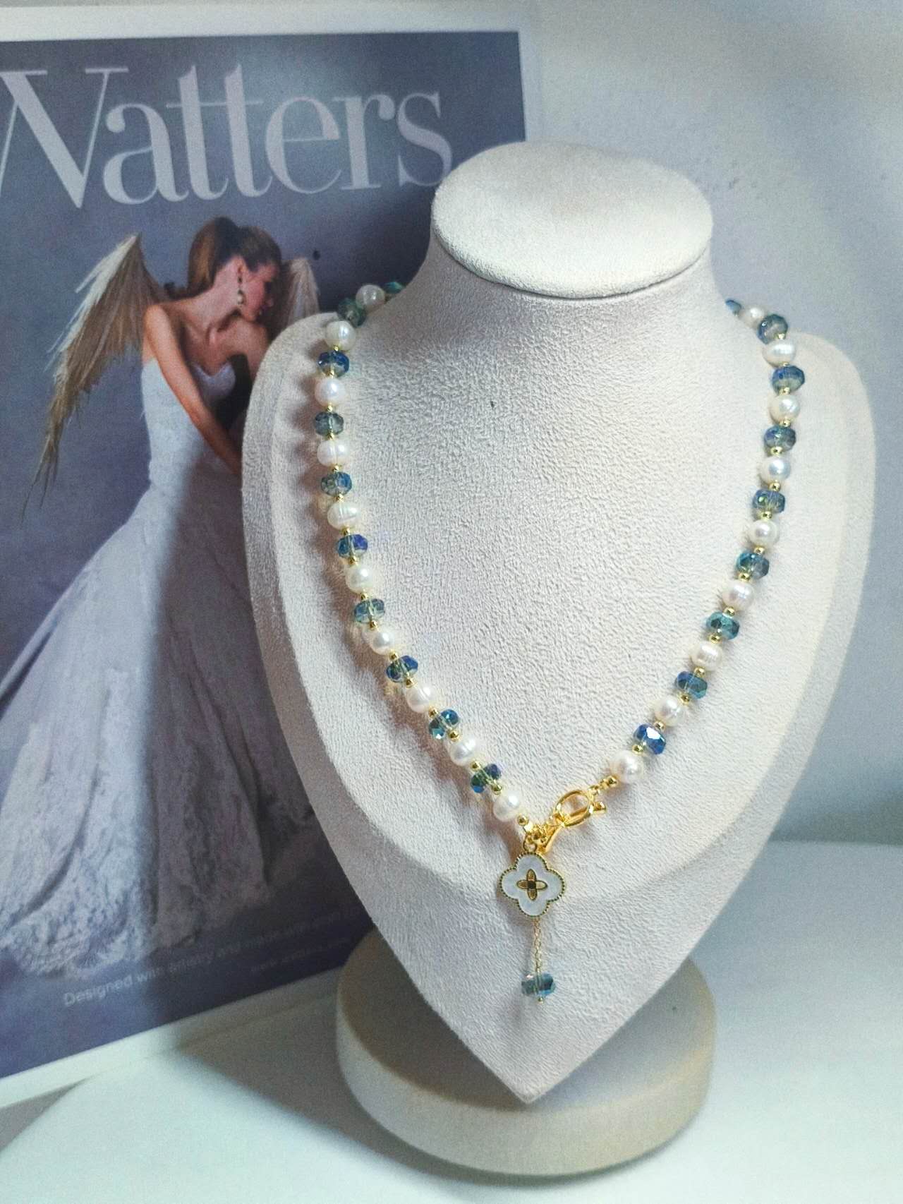 Lucky Four Leaf Clover Pendant Necklace Natural Freshwater Pearl AB Blue Faceted Crystal Beaded OT Clasp Choker