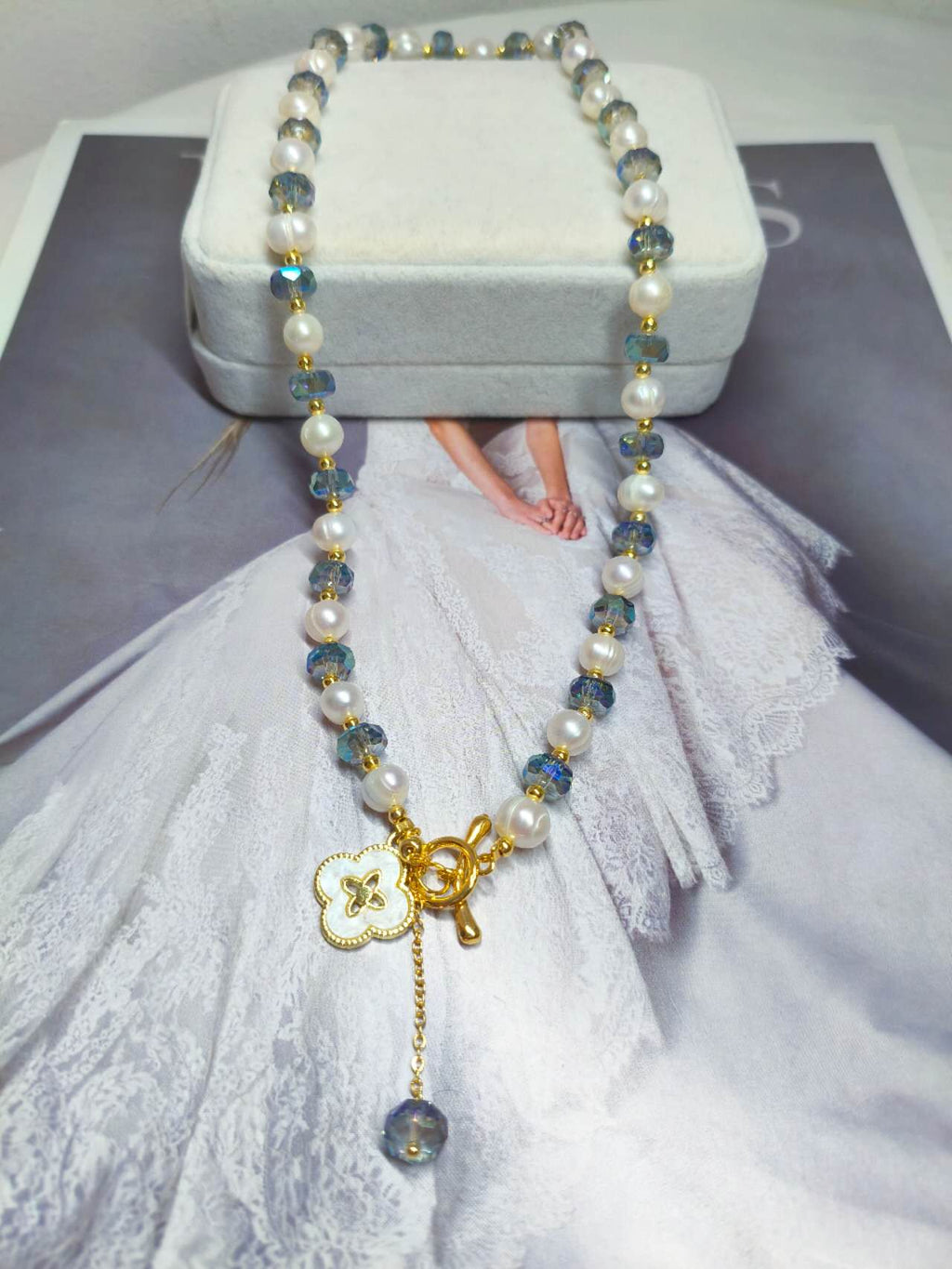 Lucky Four Leaf Clover Pendant Necklace Natural Freshwater Pearl AB Blue Faceted Crystal Beaded OT Clasp Choker