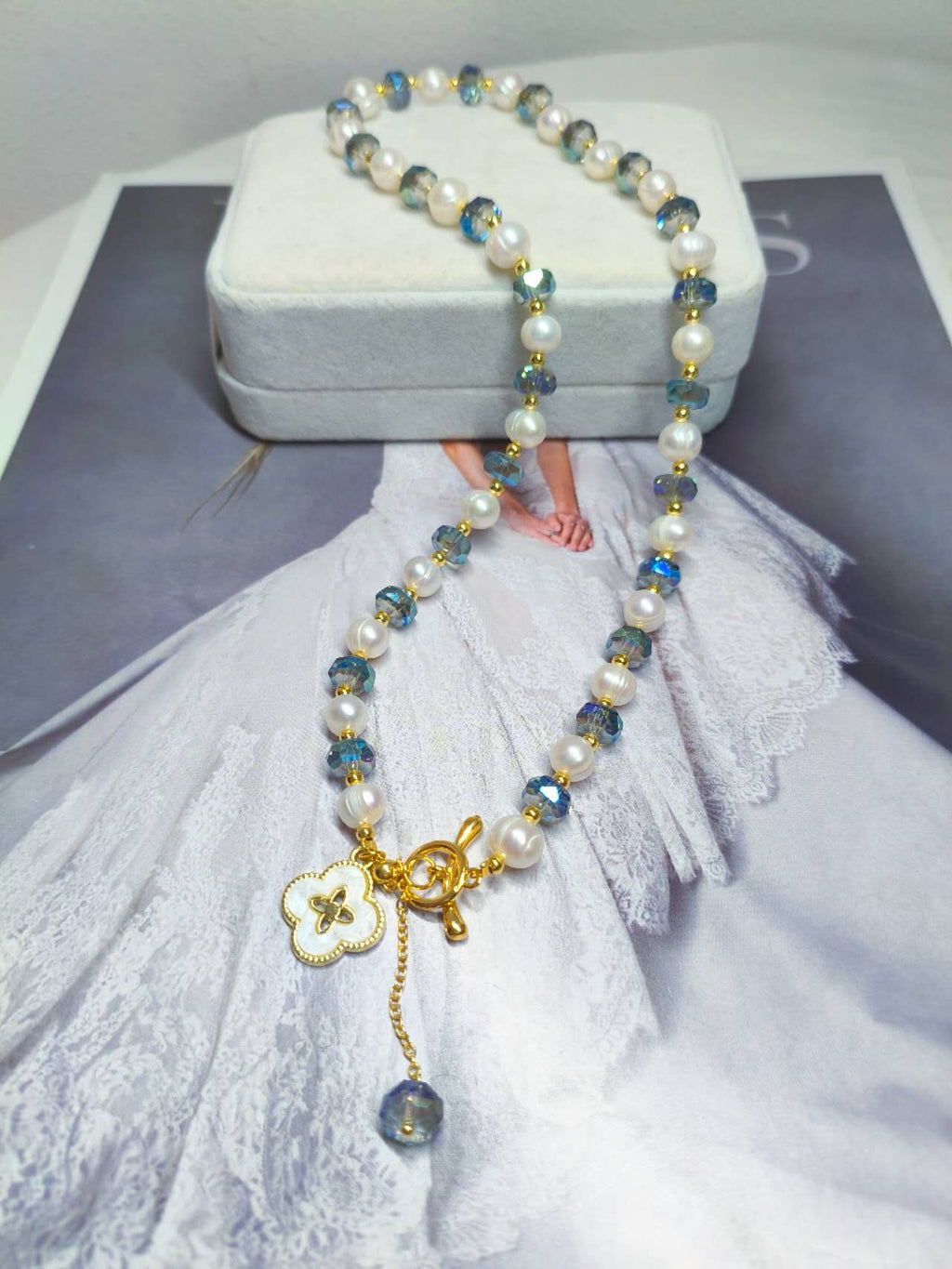 Lucky Four Leaf Clover Pendant Necklace Natural Freshwater Pearl AB Blue Faceted Crystal Beaded OT Clasp Choker