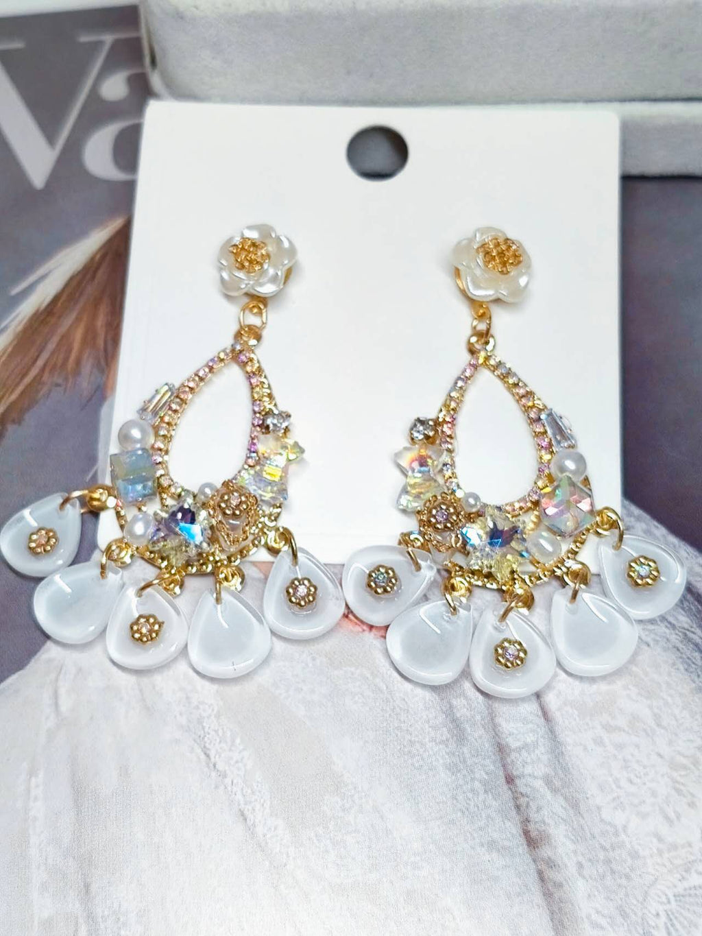 Hypoallergenic White Floral Teardrop Acrylic Crystal Tassel Dangle Earrings Rhinestone