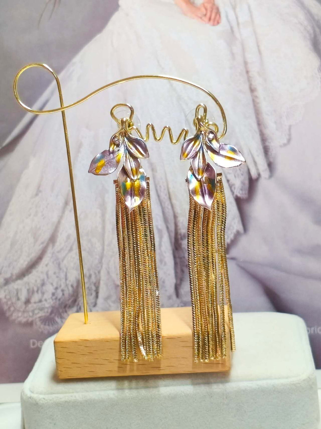 Hypoallergenic Enamel Leaf Tassel Dangle Earrings Iridescent Painted Long Chain Fringe Drop