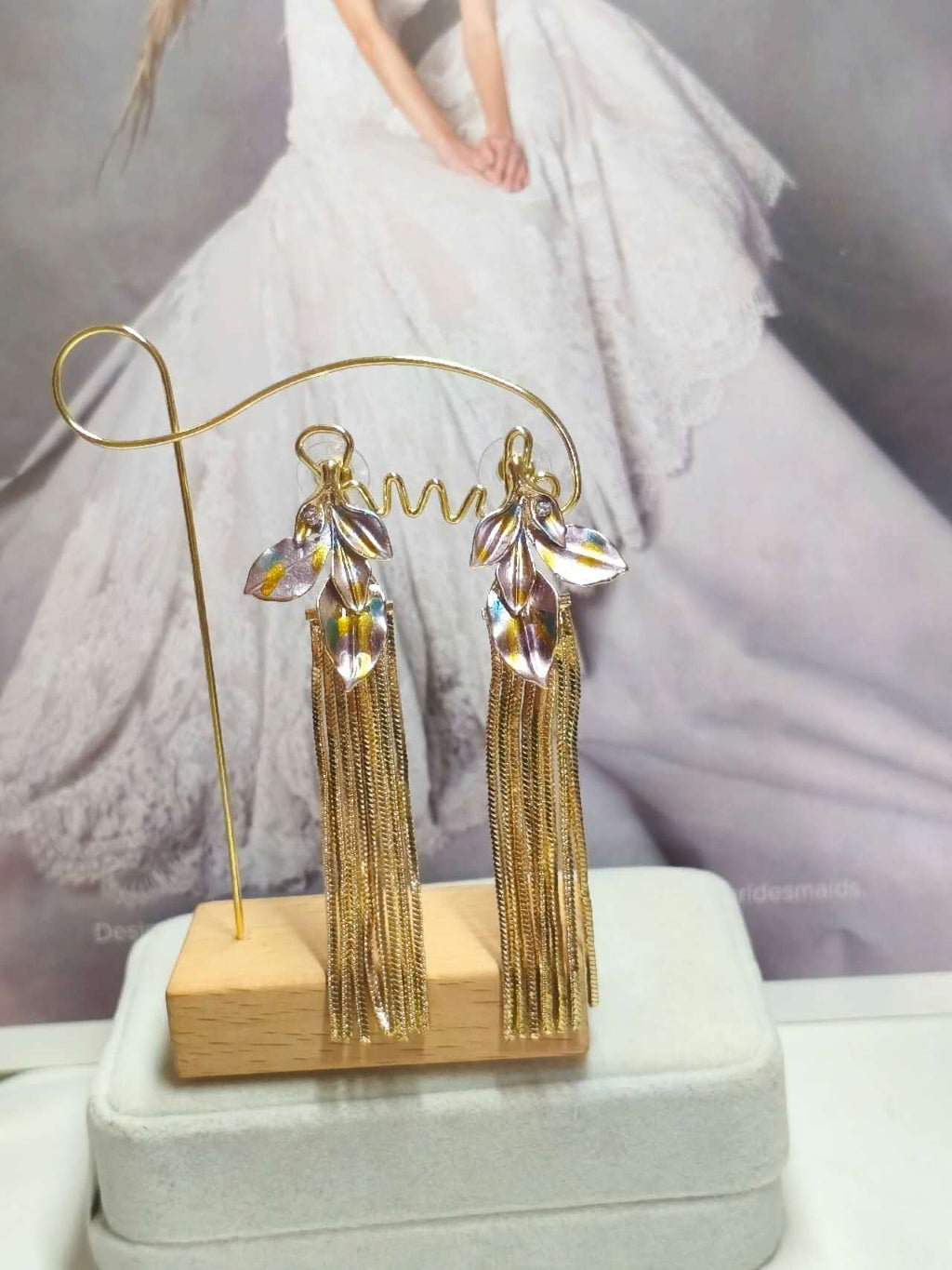 Hypoallergenic Enamel Leaf Tassel Dangle Earrings Iridescent Painted Long Chain Fringe Drop