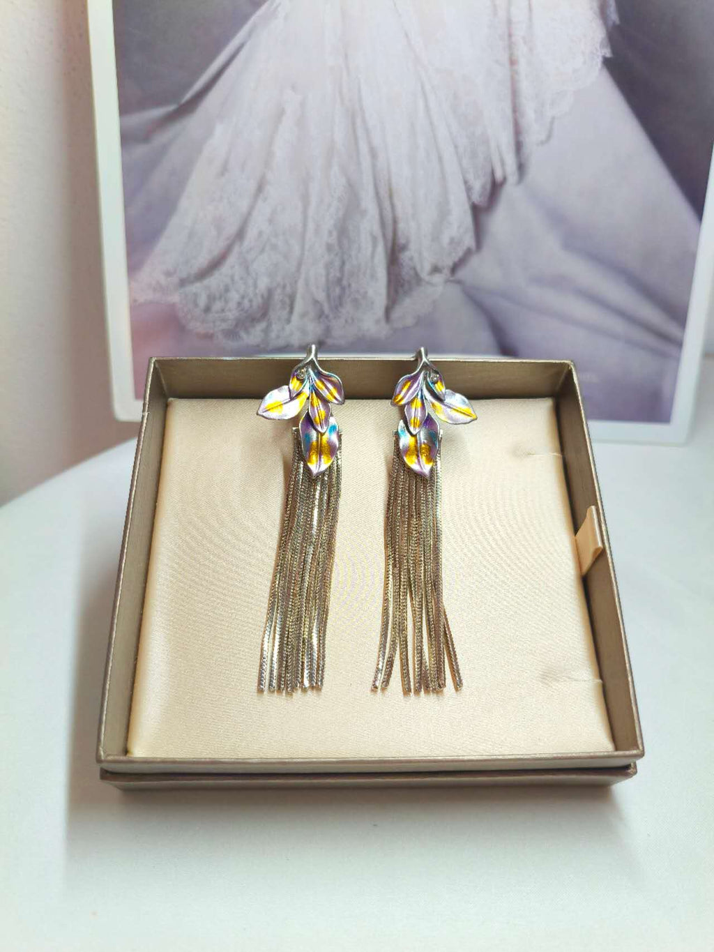 Hypoallergenic Enamel Leaf Tassel Dangle Earrings Iridescent Painted Long Chain Fringe Drop