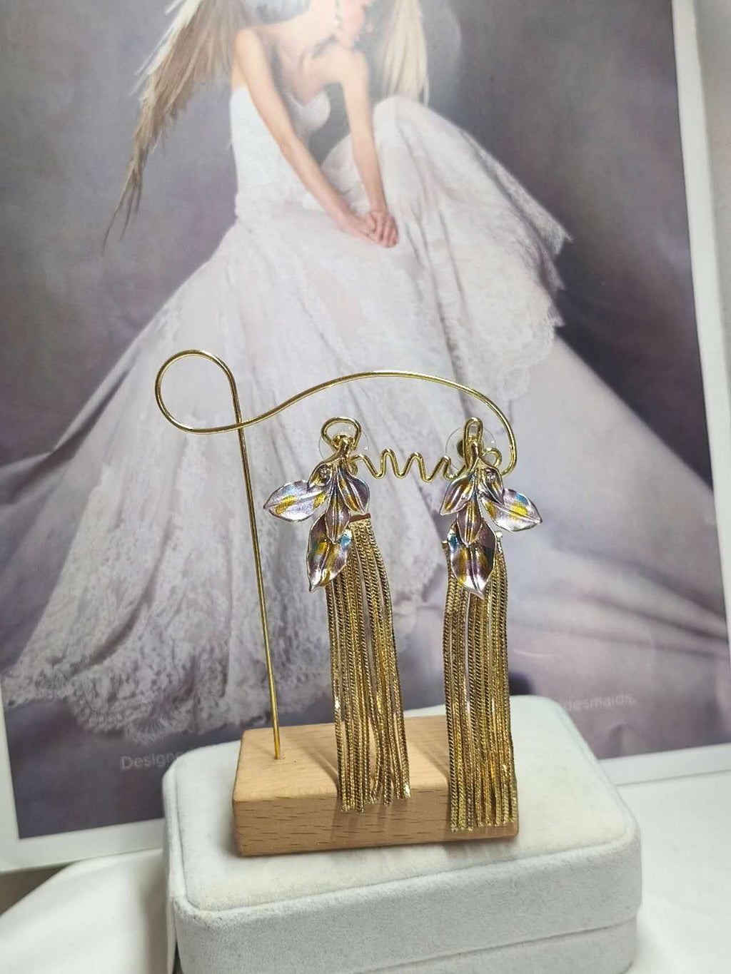 Hypoallergenic Enamel Leaf Tassel Dangle Earrings Iridescent Painted Long Chain Fringe Drop