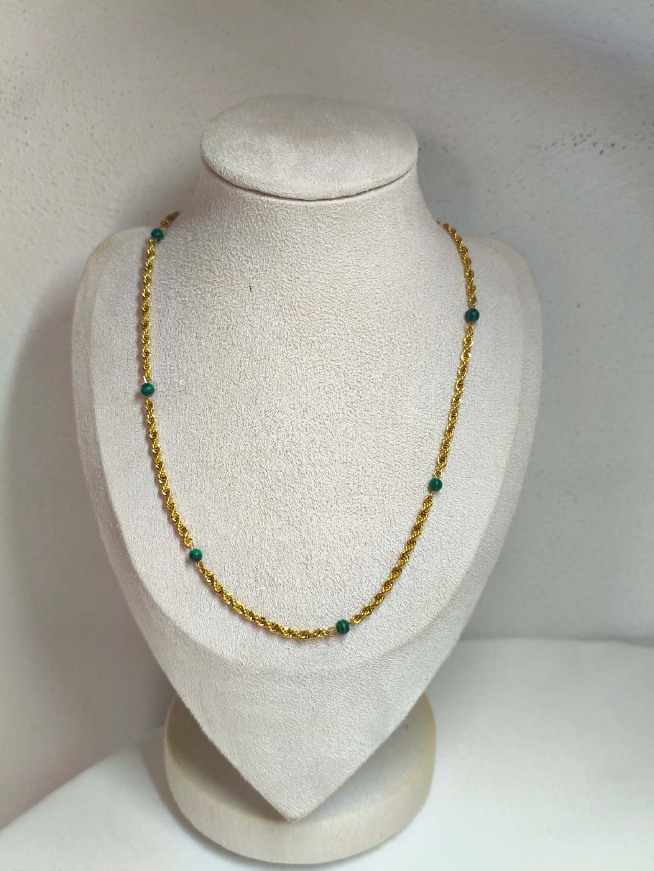 2Pcs Layered Stackable Necklace Set Natural Malachite Green Stone Sun Pendant 18K Gold Plated Stainless Steel Twisted Rope Chain