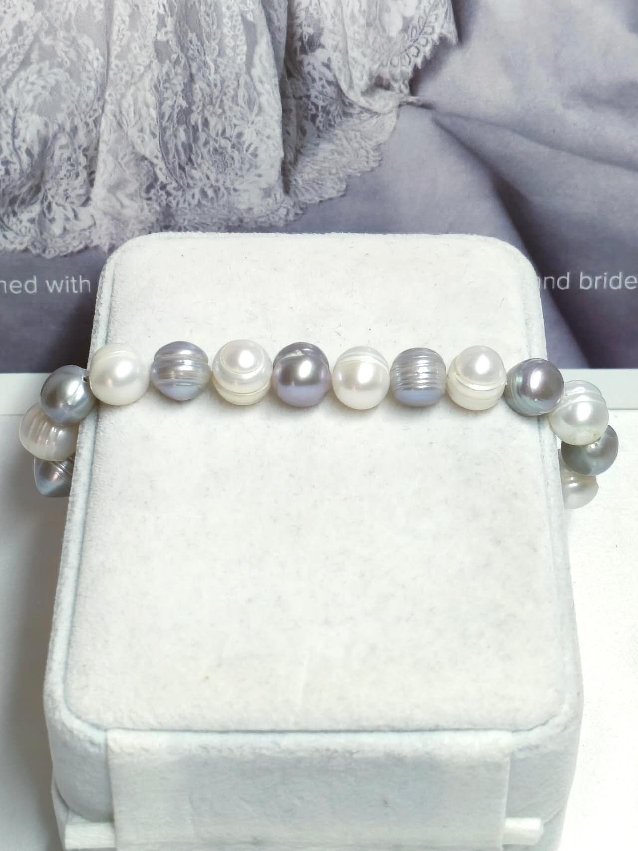 10mm White Grey Mixed Natural Freshwater Pearl Beaded Stretch Bracelet High Luster Round Baroque Pearl