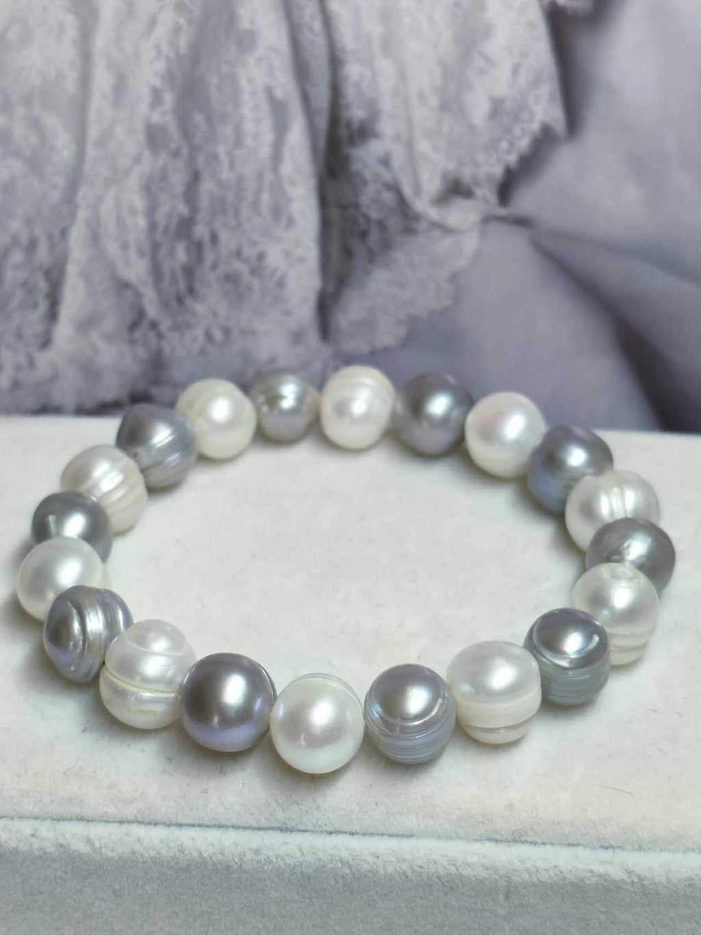 10mm White Grey Mixed Natural Freshwater Pearl Beaded Stretch Bracelet High Luster Round Baroque Pearl