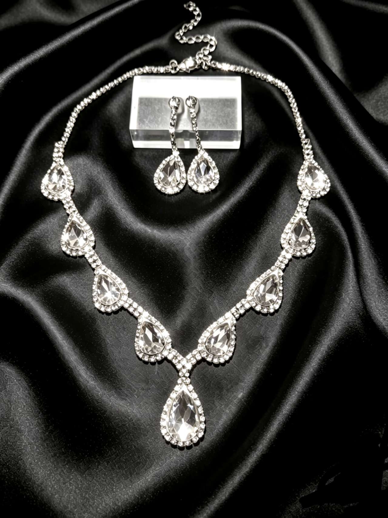2Pcs Teardrop Clear Cubic Zirconia Jewelry Set Hypoallergenic Necklace Dangle Drop Earrings