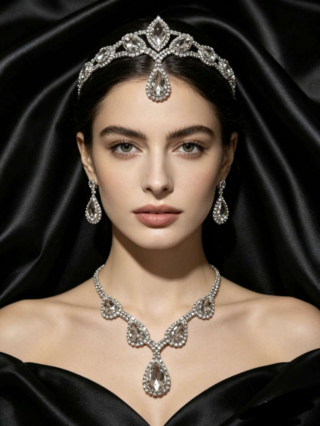 2Pcs Teardrop Clear Cubic Zirconia Jewelry Set Hypoallergenic Necklace Dangle Drop Earrings