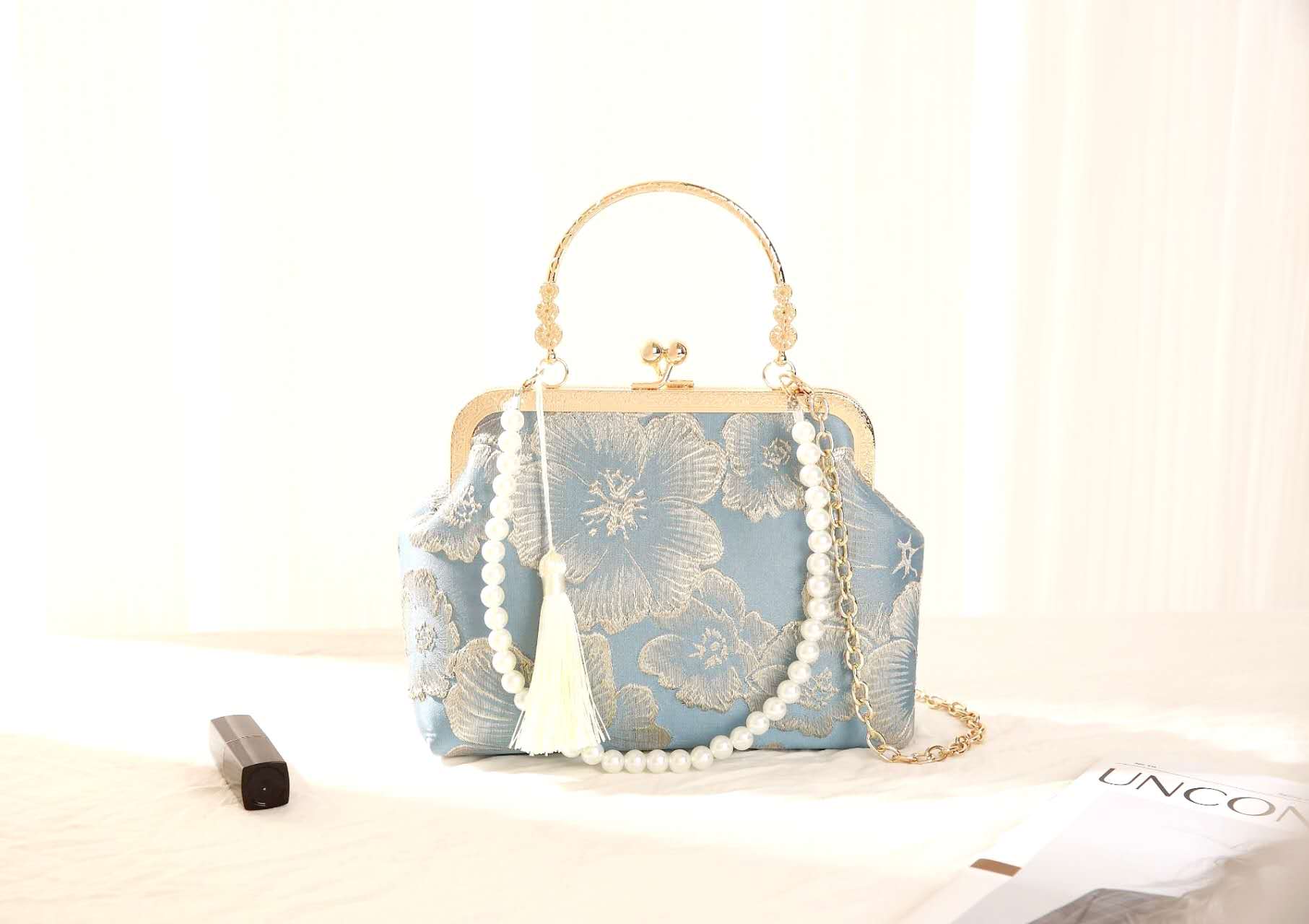 Vintage Floral Jacquard Evening Clutch Bag Light Blue Hand Embroidery Pearl Tassel Detachable Gold Chain Crossbody Handbag