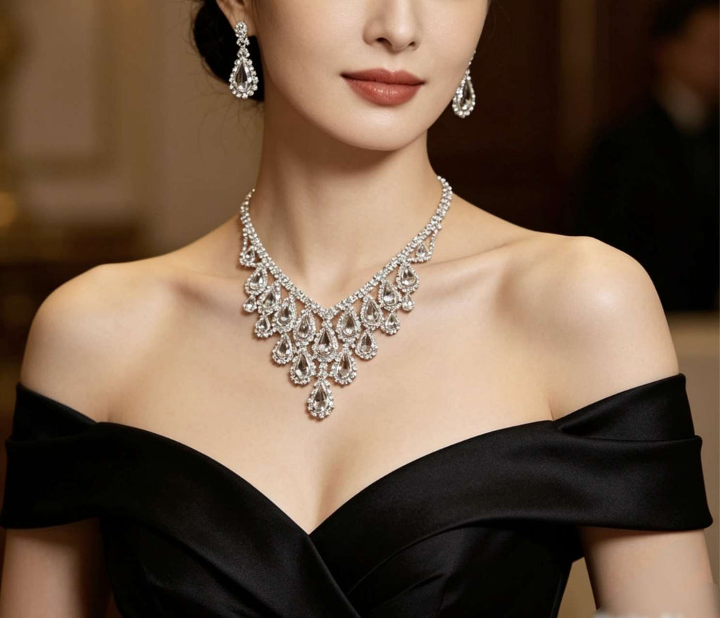 2Pcs Teardrop Crystal Rhinestone Jewelry Set Necklace Earrings Silver Plated