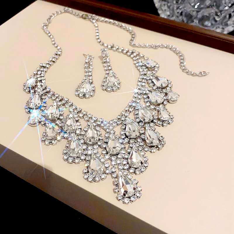 2Pcs Teardrop Crystal Rhinestone Jewelry Set Necklace Earrings Silver Plated