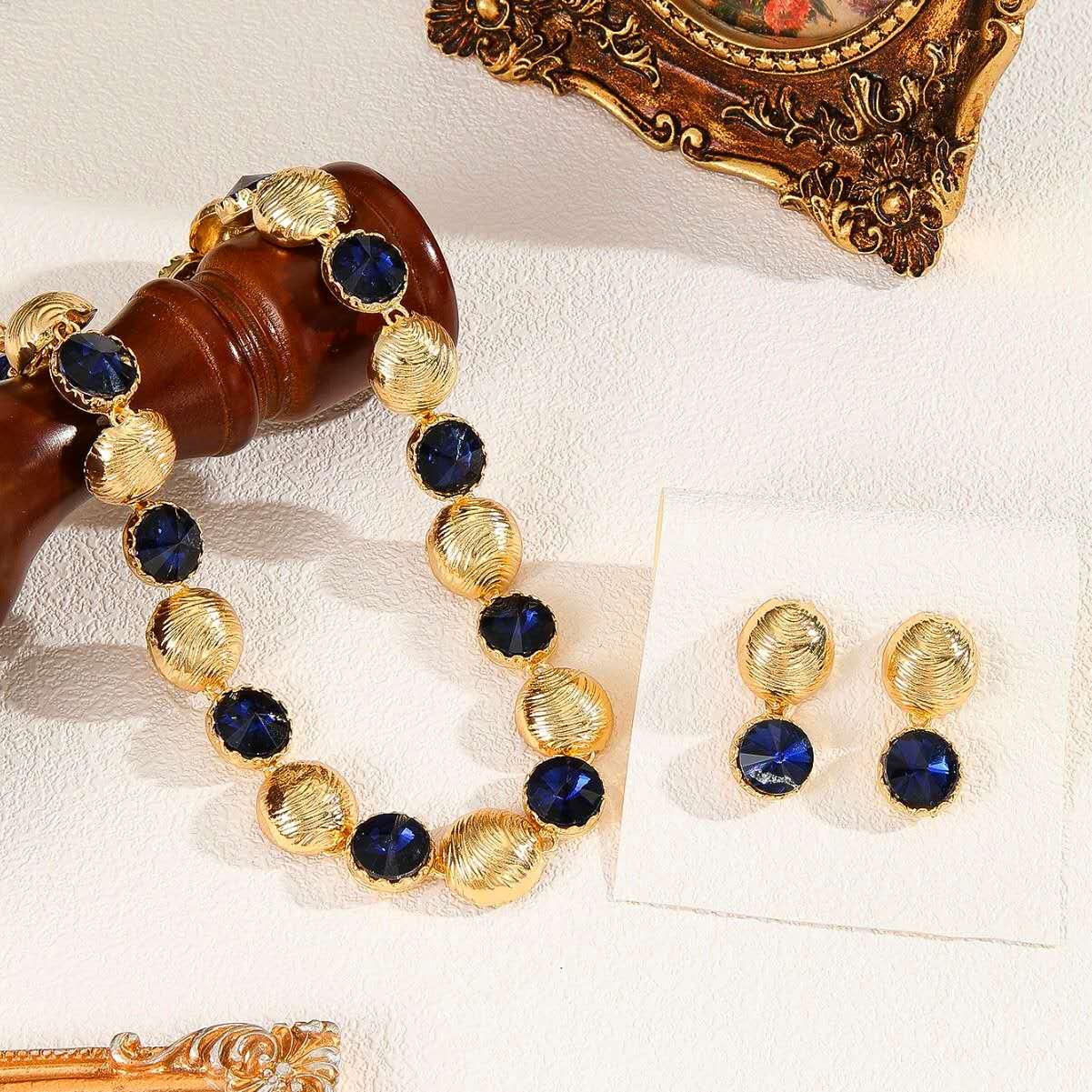 2Pcs Vintage Blue Sapphire Color Crystal Jewelry Set Necklace Earrings Gold Plated Hypoallergenic Set