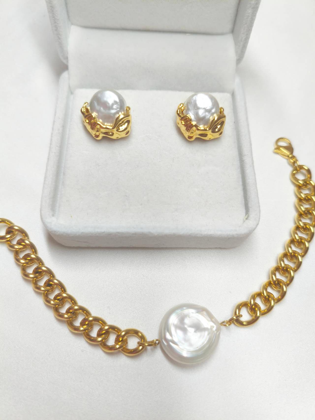 2Pcs Stainless Steel Baroque Pearl Jewelry Set, Gold Plated Bracelet & Stud Earrings
