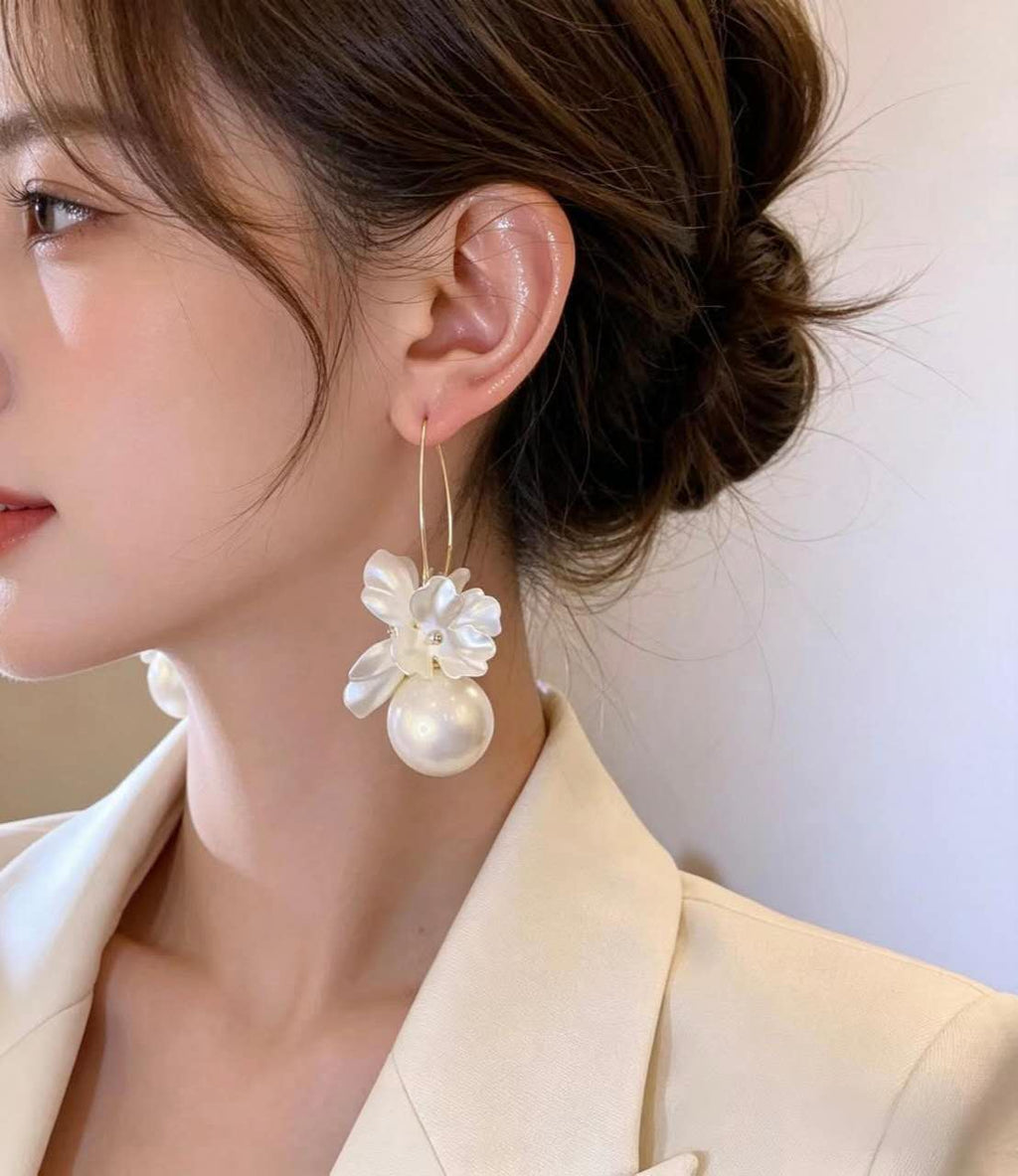 8cm French White Flower Pearl Drop Earrings, 2cm Large Round Pearl Gold Wire Hook Dangle Earrings Hypoallergenic Bridal Wedding Bohemian Jewelry