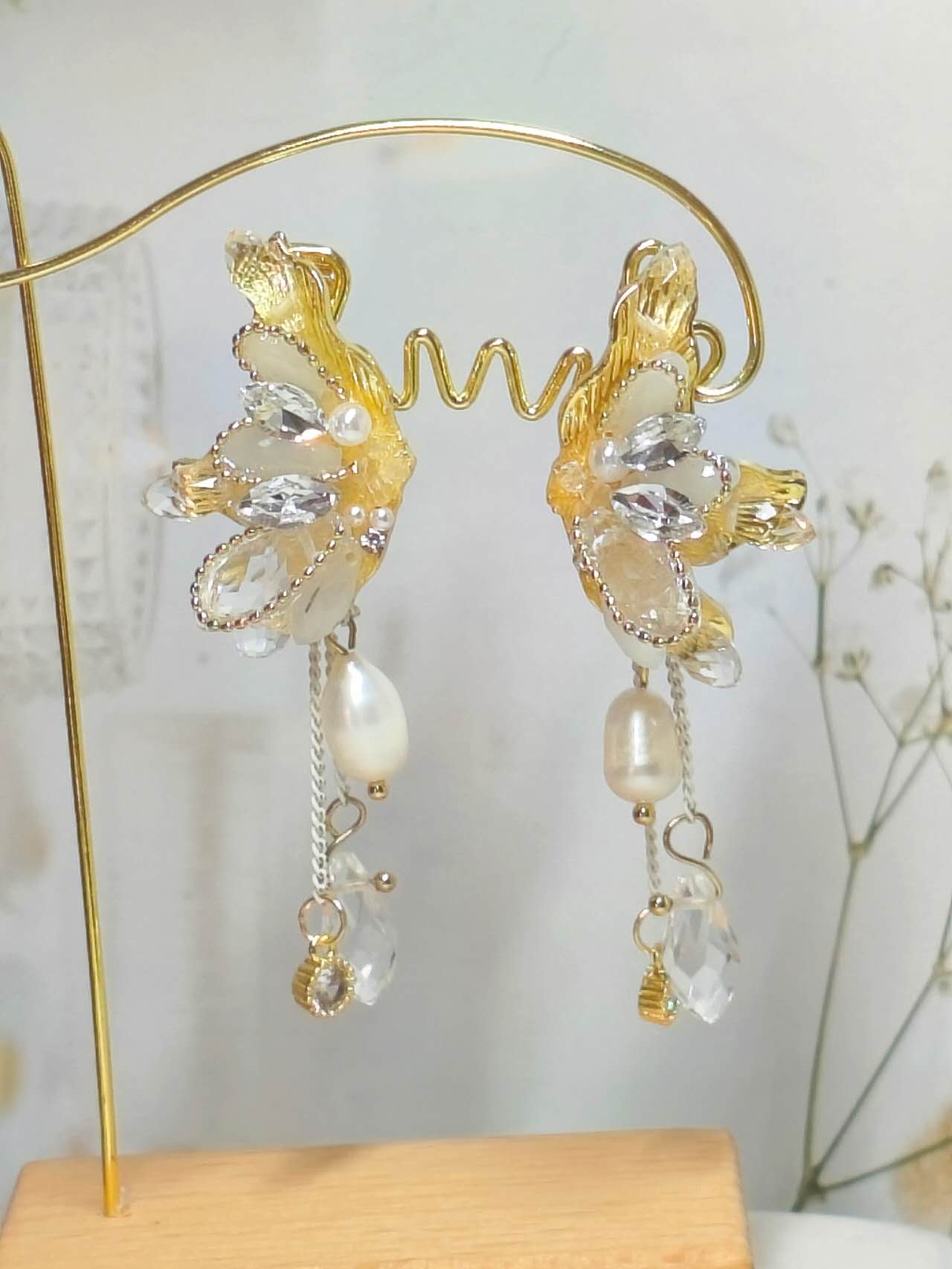 2 Ways Wear Butterfly Wing Crystal Pearl Earrings, Detachable Tassel Chain Dangle Stud Earrings Gold Plated Hypoallergenic Bridal Wedding Jewelry