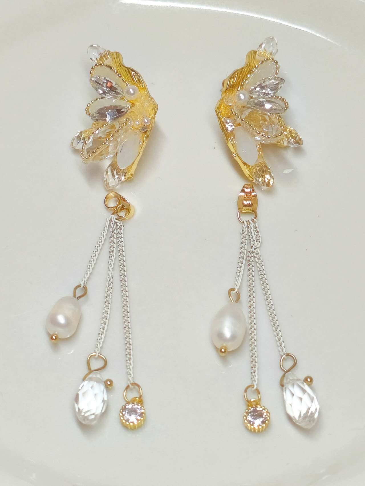 2 Ways Wear Butterfly Wing Crystal Pearl Earrings, Detachable Tassel Chain Dangle Stud Earrings Gold Plated Hypoallergenic Bridal Wedding Jewelry