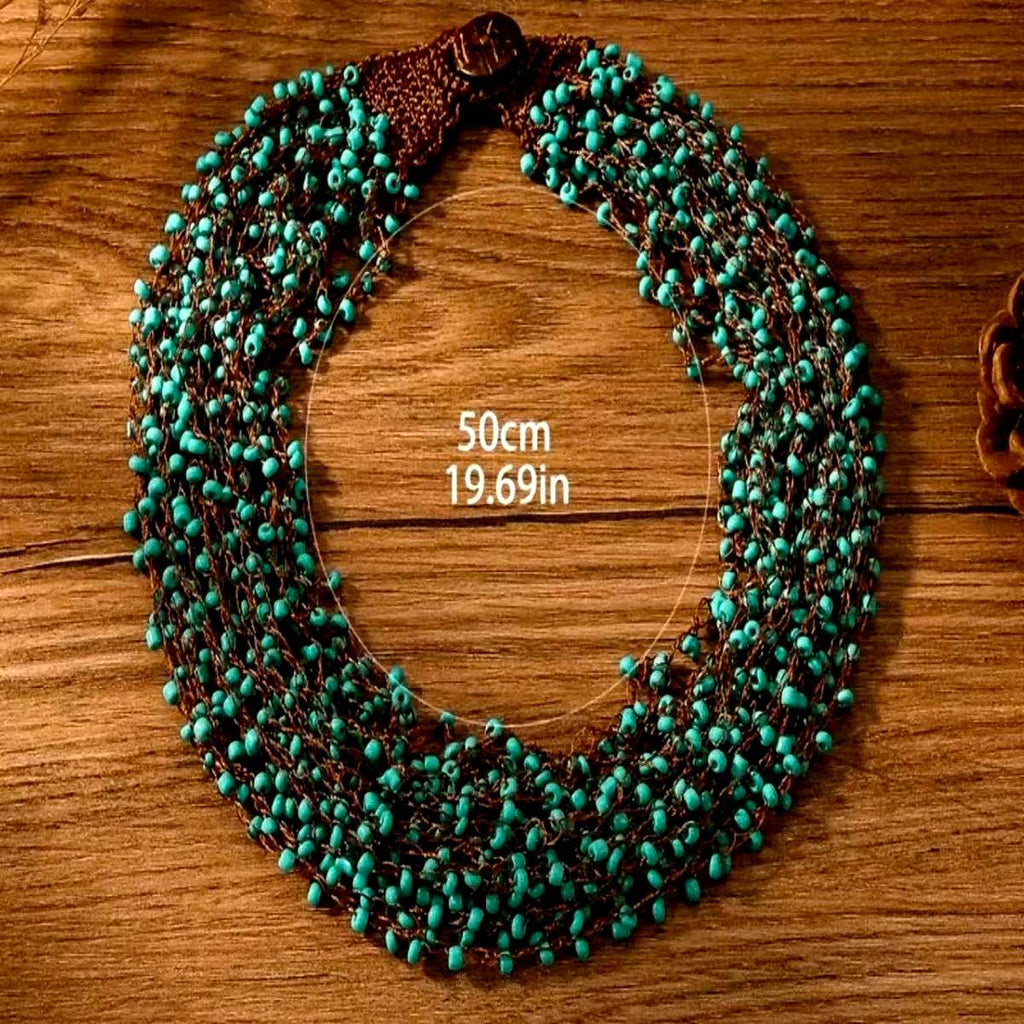 Collier plastron bohème multi-rangs de perles fines, fermoir bouton en tissu tissé main, bijoux de vacances pour femme