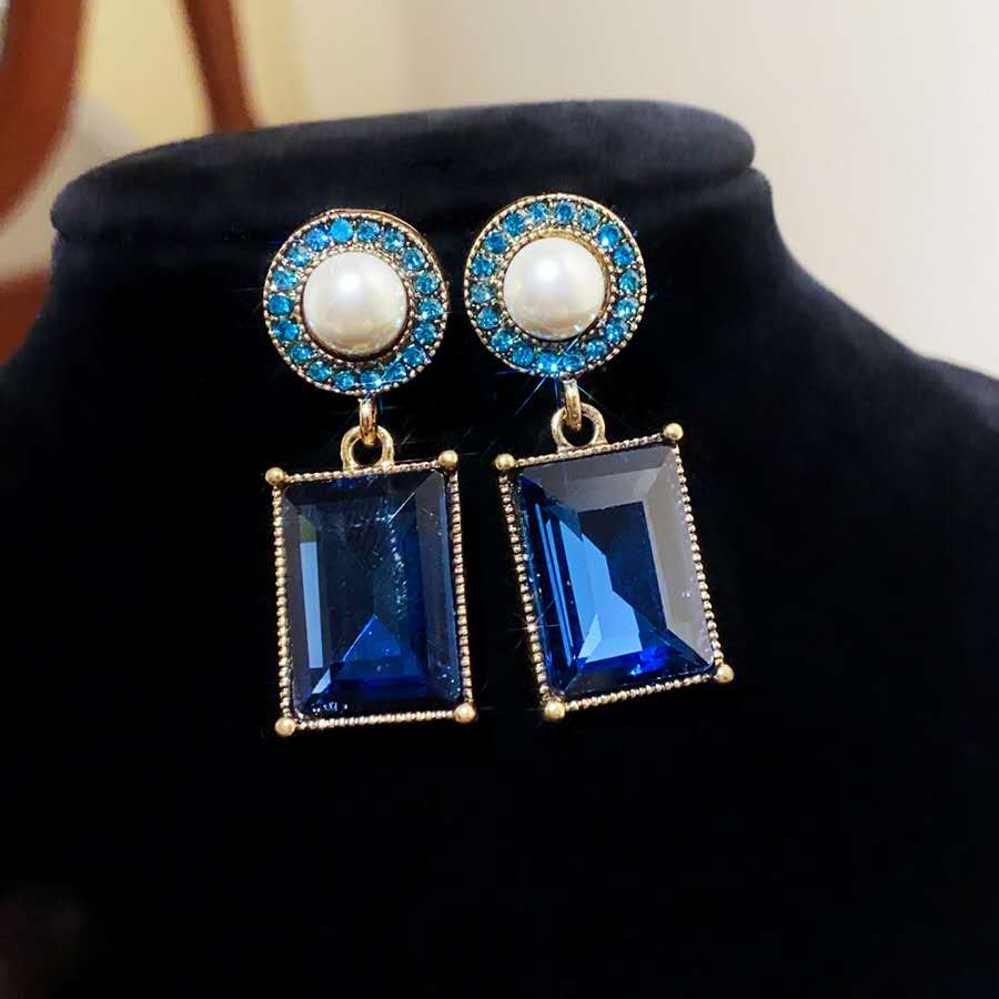Vintage Blue Stone & Grey Pearl Jewelry Set – Necklace & Drop Earrings