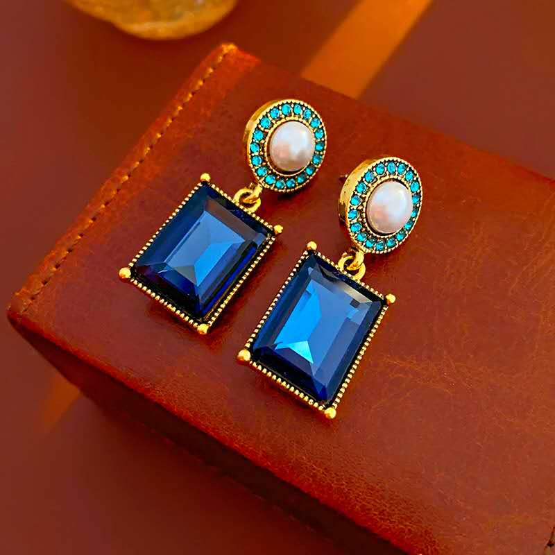 Vintage blue stone and  Pearl Jewelry Set – Necklace & Drop Earrings