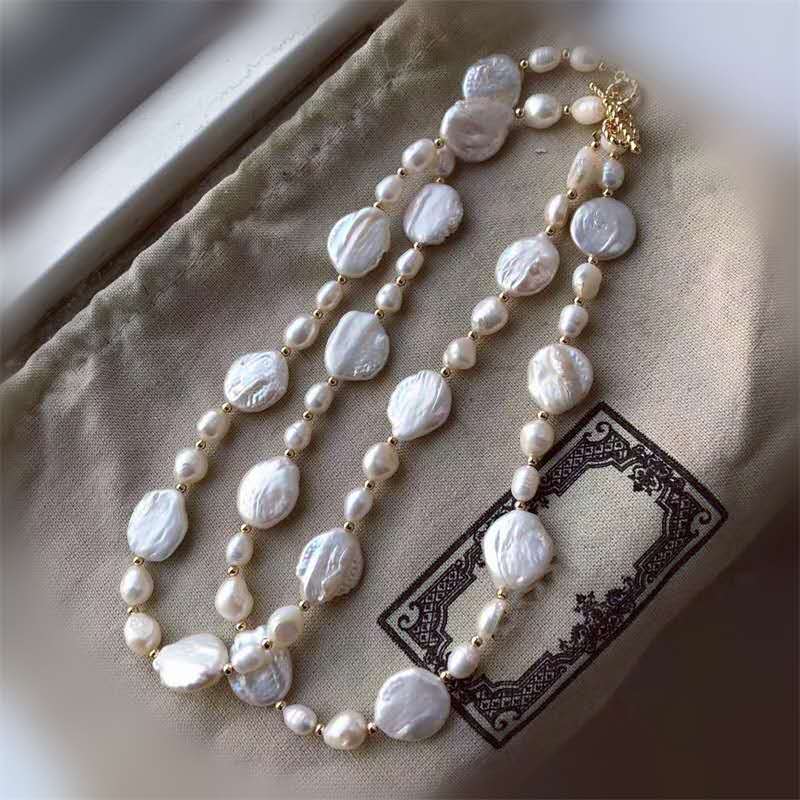 Necklace of natural baroque pearls and natural freshwater pearls