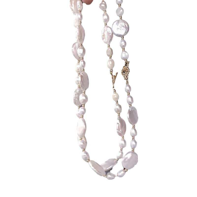Necklace of natural baroque pearls and natural freshwater pearls
