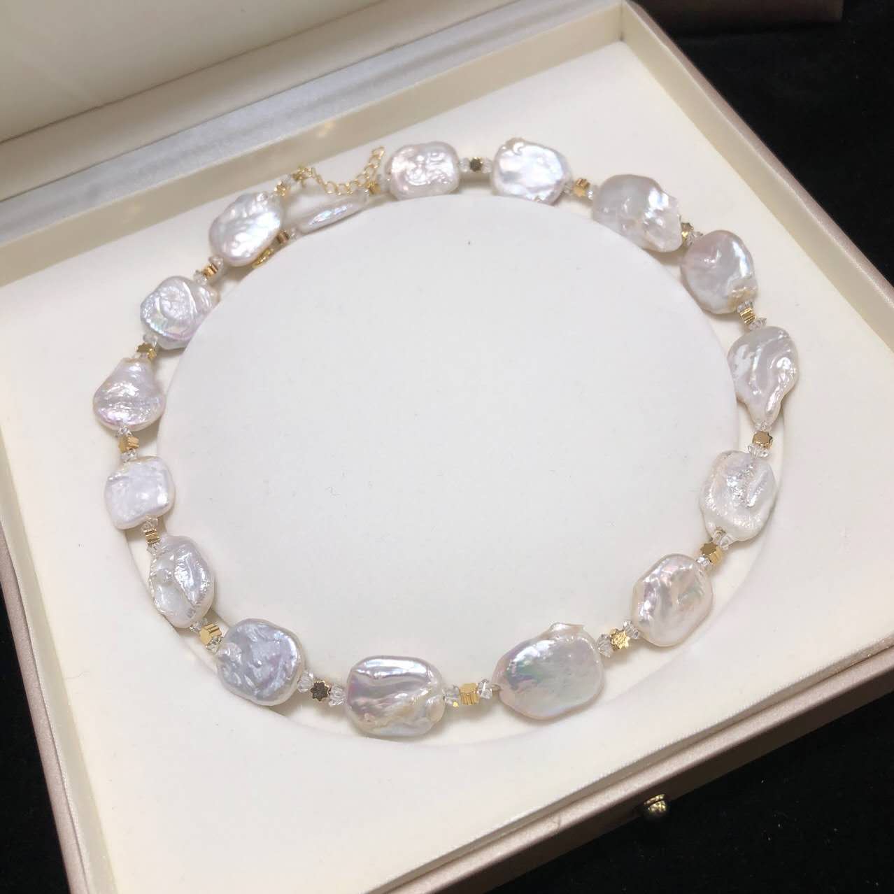 Necklace of natural baroque pearls