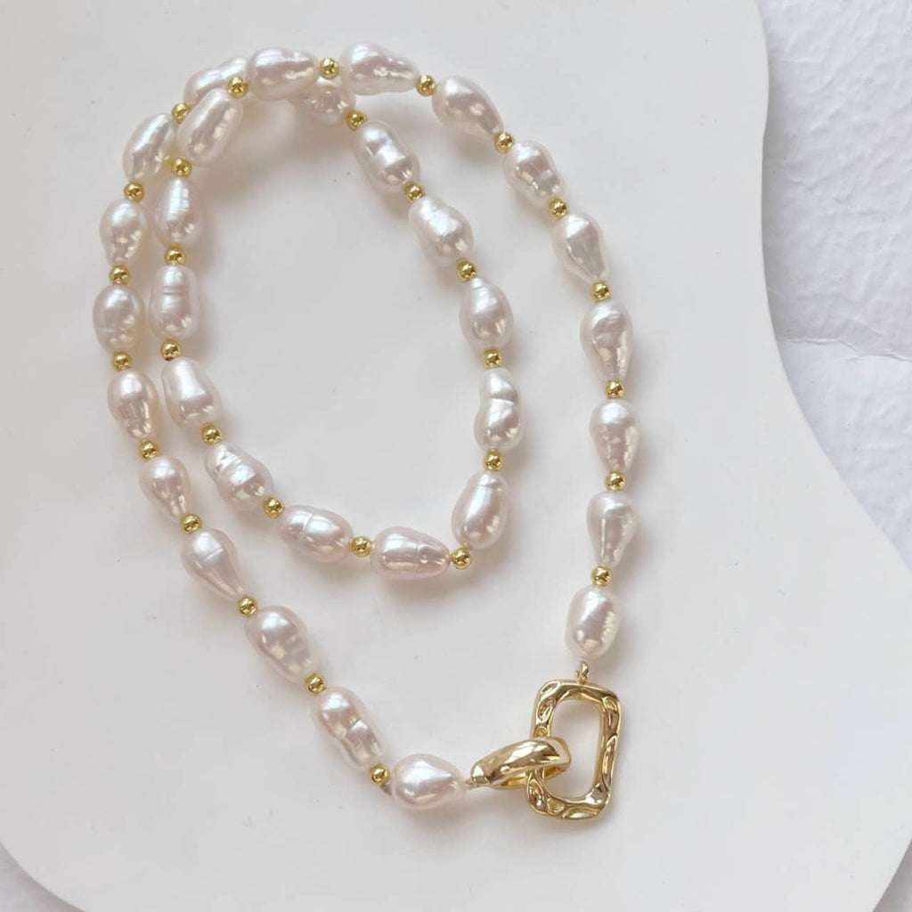 Necklace of natural freshwater irregular peals