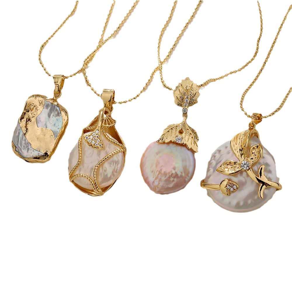 Necklace with pendants made out of natural baroque pearls or natural seashell