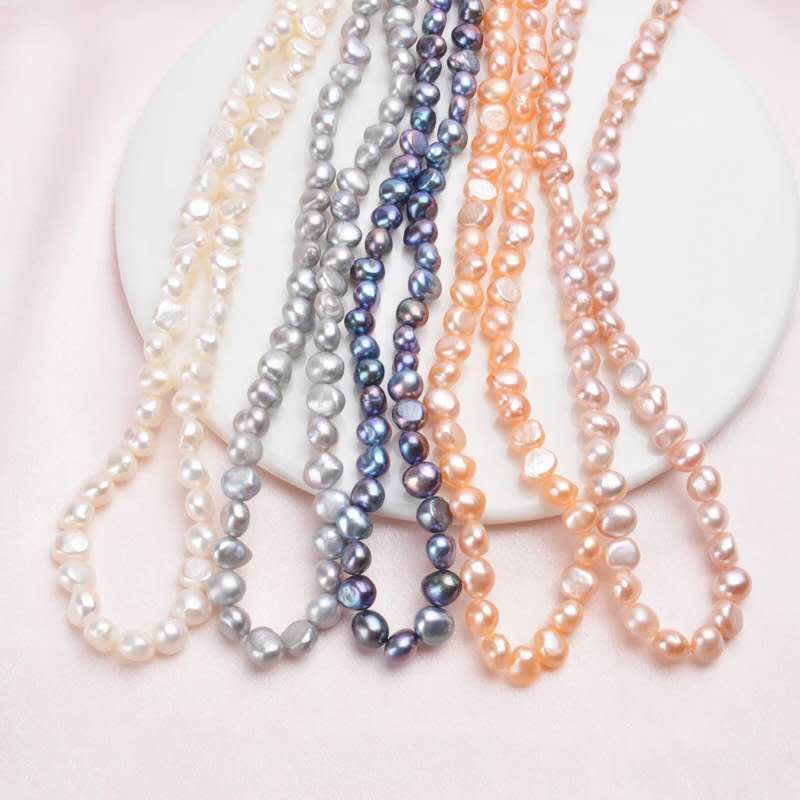 Natural freshwater pearl necklace with irregular pearls