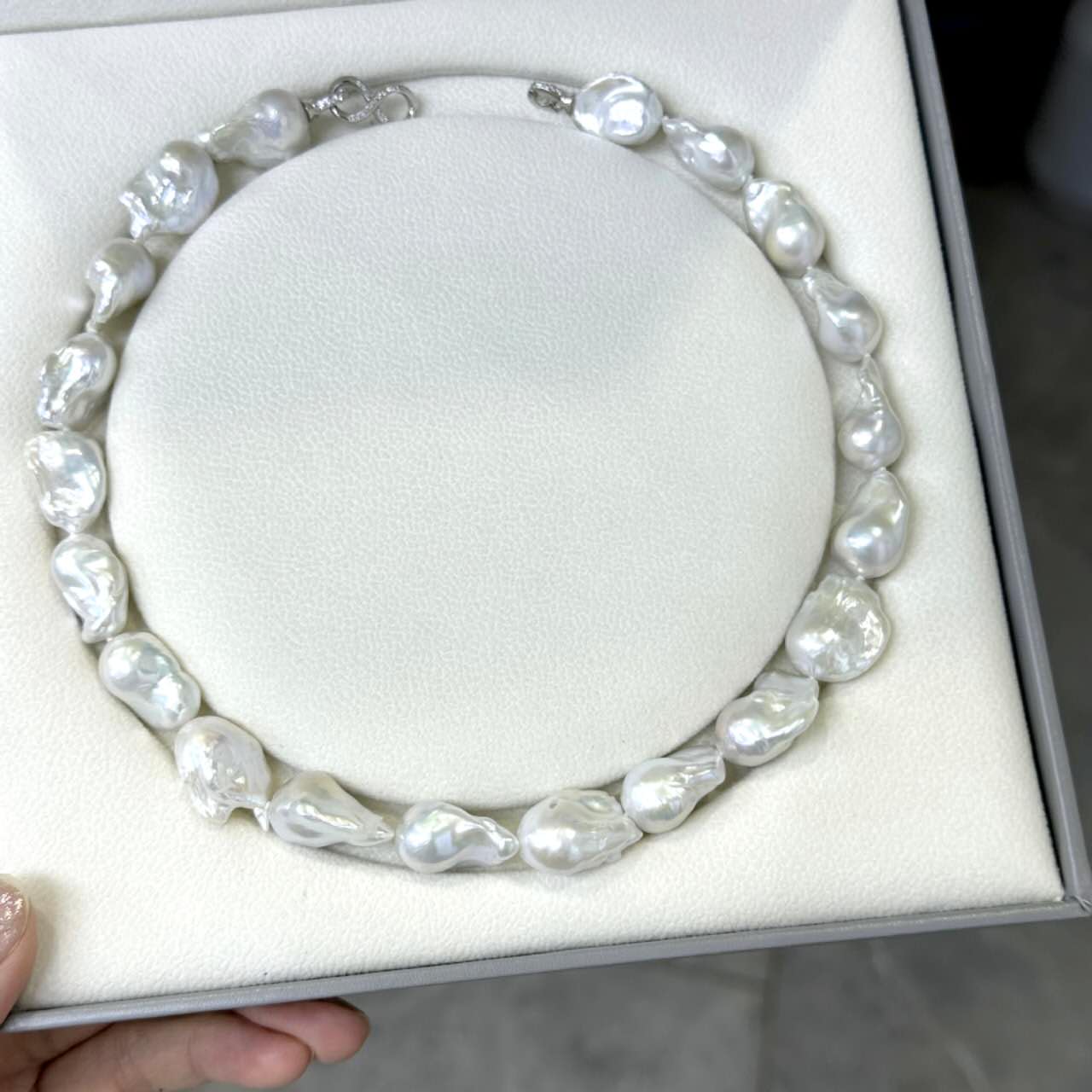 16-17mm Large Natural Baroque Pearl Necklace, High Luster Irregular Freshwater Baroque Pearl Choker, Handmade Beaded Luxury Vintage Pearl Necklace for Women Gift