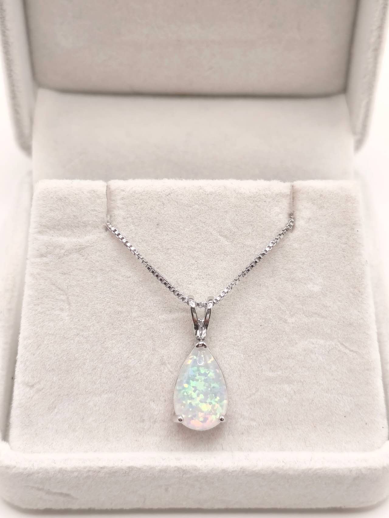 18K white gold plated teardrop-shaped opal necklace