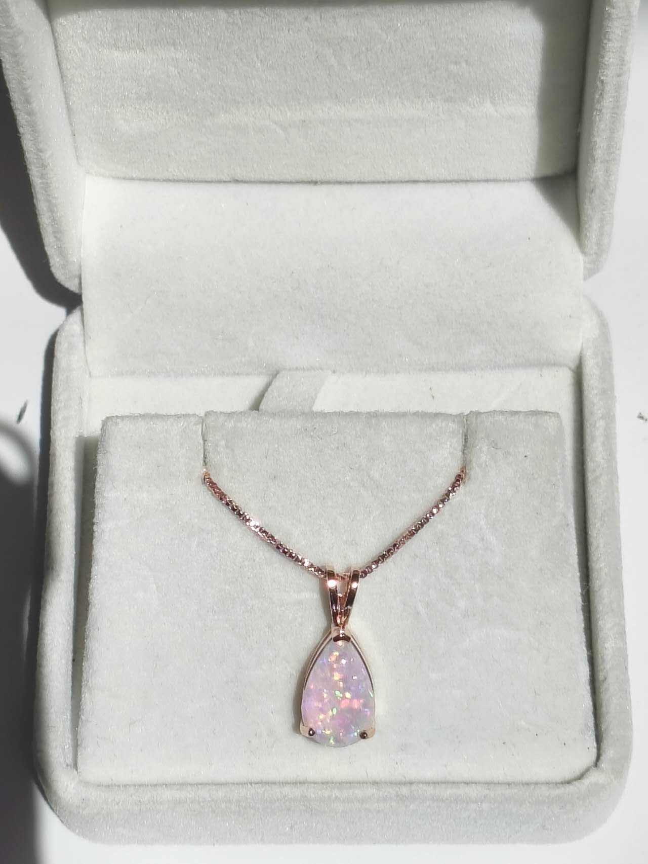 18K white gold plated teardrop-shaped opal necklace