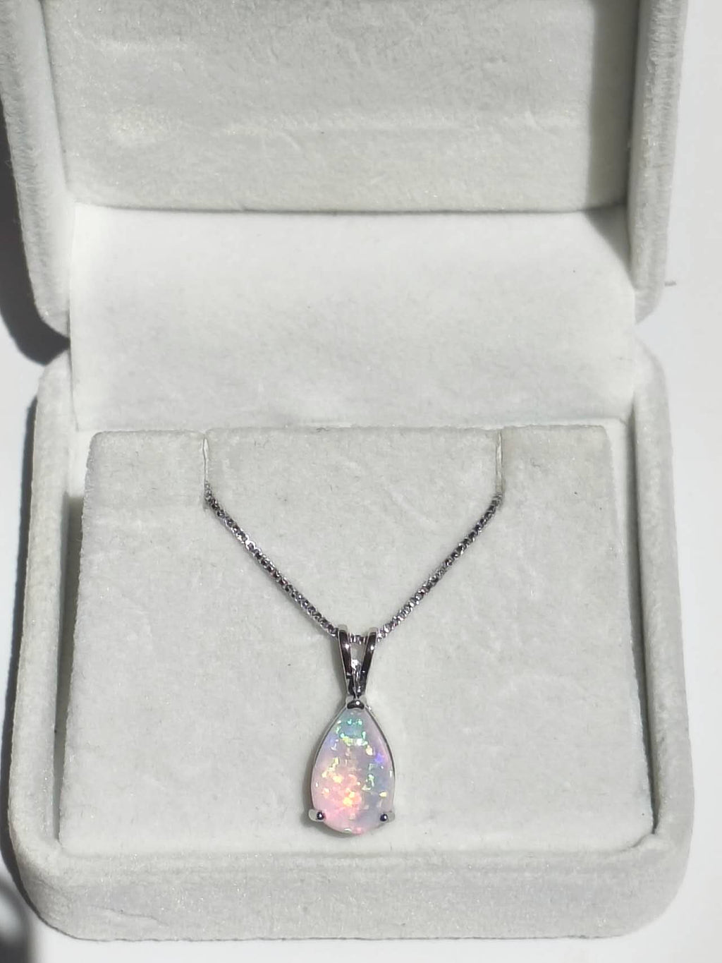 18K white gold plated teardrop-shaped opal necklace