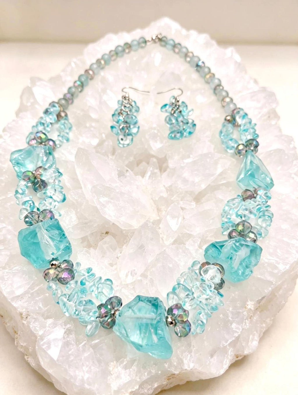 Complete set of handcrafted beads, natural aquamarine stones and crystals 2PCS