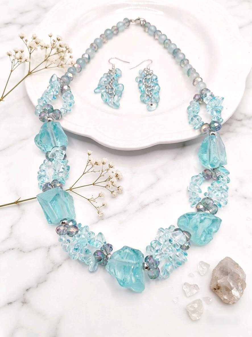 Complete set of handcrafted beads, natural aquamarine stones and crystals 2PCS