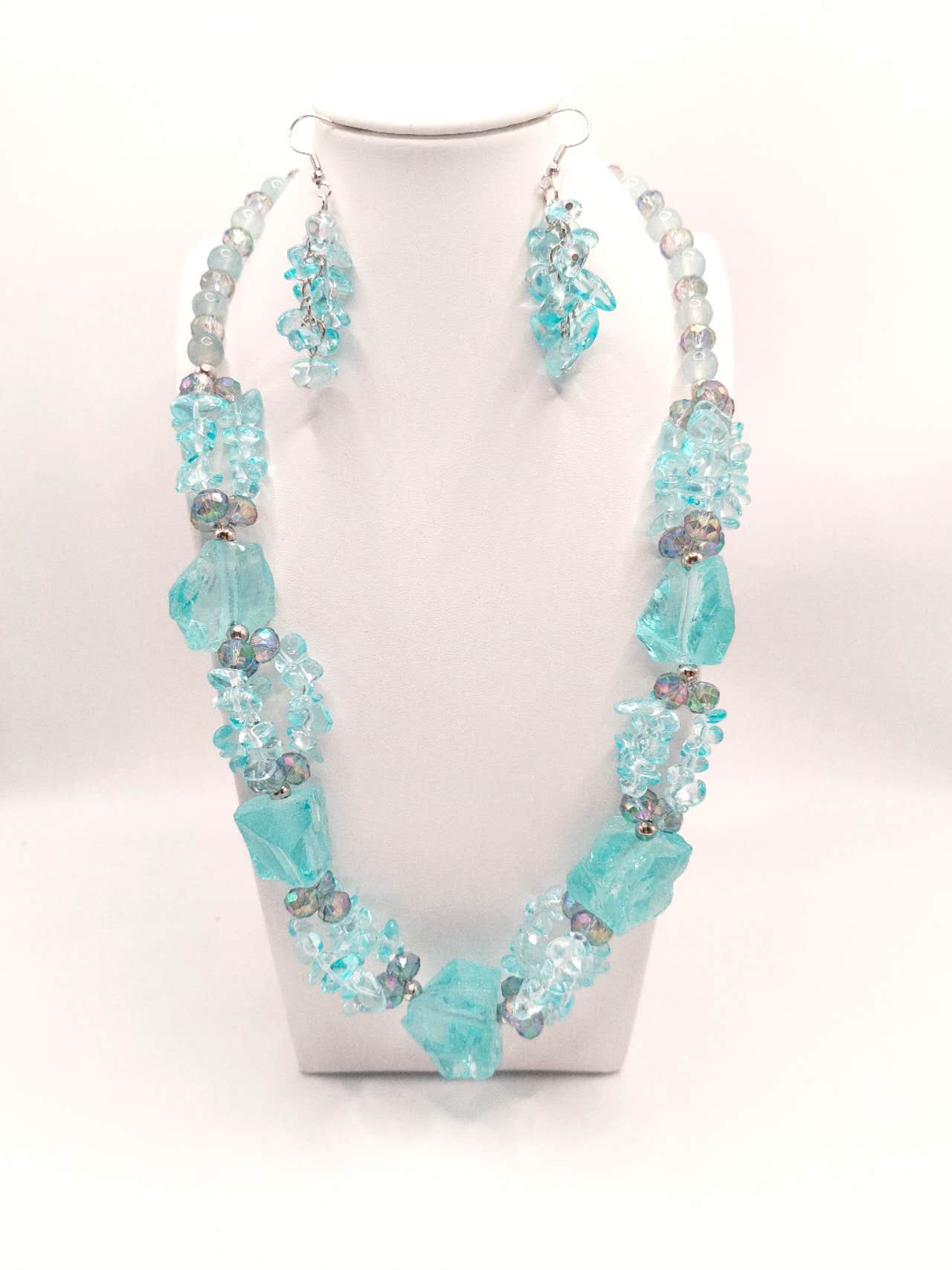 Complete set of handcrafted beads, natural aquamarine stones and crystals 2PCS