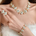Parure de bijoux royale vintage en émail, collier ras-de-cou et boucles d'oreilles, zircon étincelant