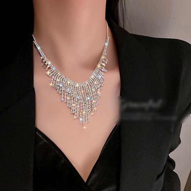 Sparkling Rhinestone Tassel Choker Necklace, Silver Crystal Fringe Statement Necklace for Wedding Party Evening Dress