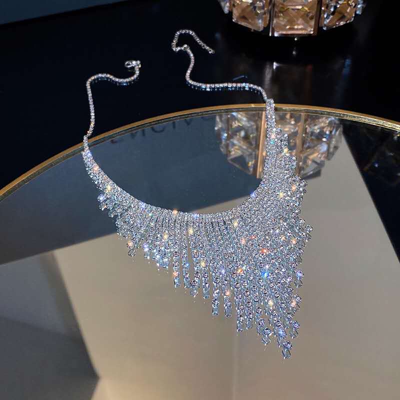 Sparkling Rhinestone Tassel Choker Necklace, Silver Crystal Fringe Statement Necklace for Wedding Party Evening Dress