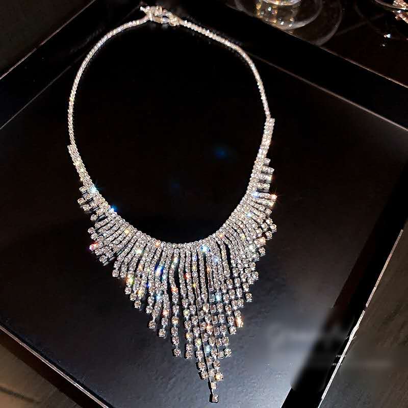 Sparkling Rhinestone Tassel Choker Necklace, Silver Crystal Fringe Statement Necklace for Wedding Party Evening Dress